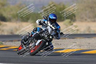 media/Nov-06-2022-SoCal Trackdays (Sun) [[208d2ccc26]]/Turn 6 (145pm)/